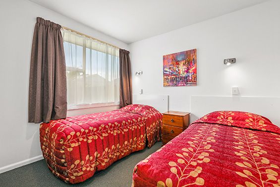 1-Bedroom Studio single beds